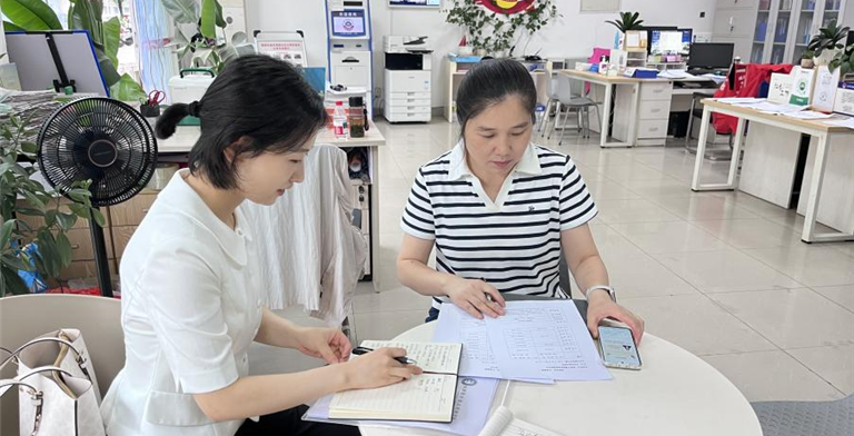 校社联动聚合力 青春实践暖基层 ——我院教师赴德源街道滨清路社区洽谈暑期社会实践落地事宜